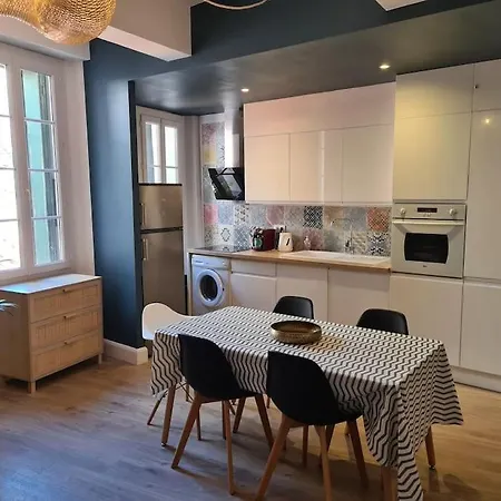 Apartment T2 Avec Clim Et Wifi, A 50 M De La