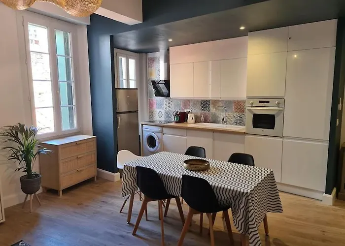 Apartment T2 Avec Clim Et Wifi, A 50 M De La